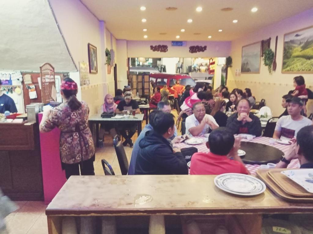 Ou Inn Cameron Highlands ,Ferm Nyonya Restaurant Tanah Rata Exterior foto